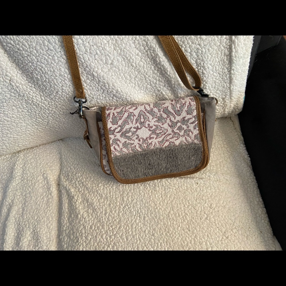 Myra messager bag